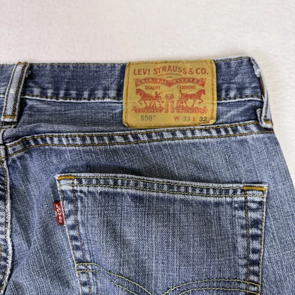 Levi's 559 Relaxed Straight Jeans Men's‎ 34x30 Medium Wash Distressed Denim